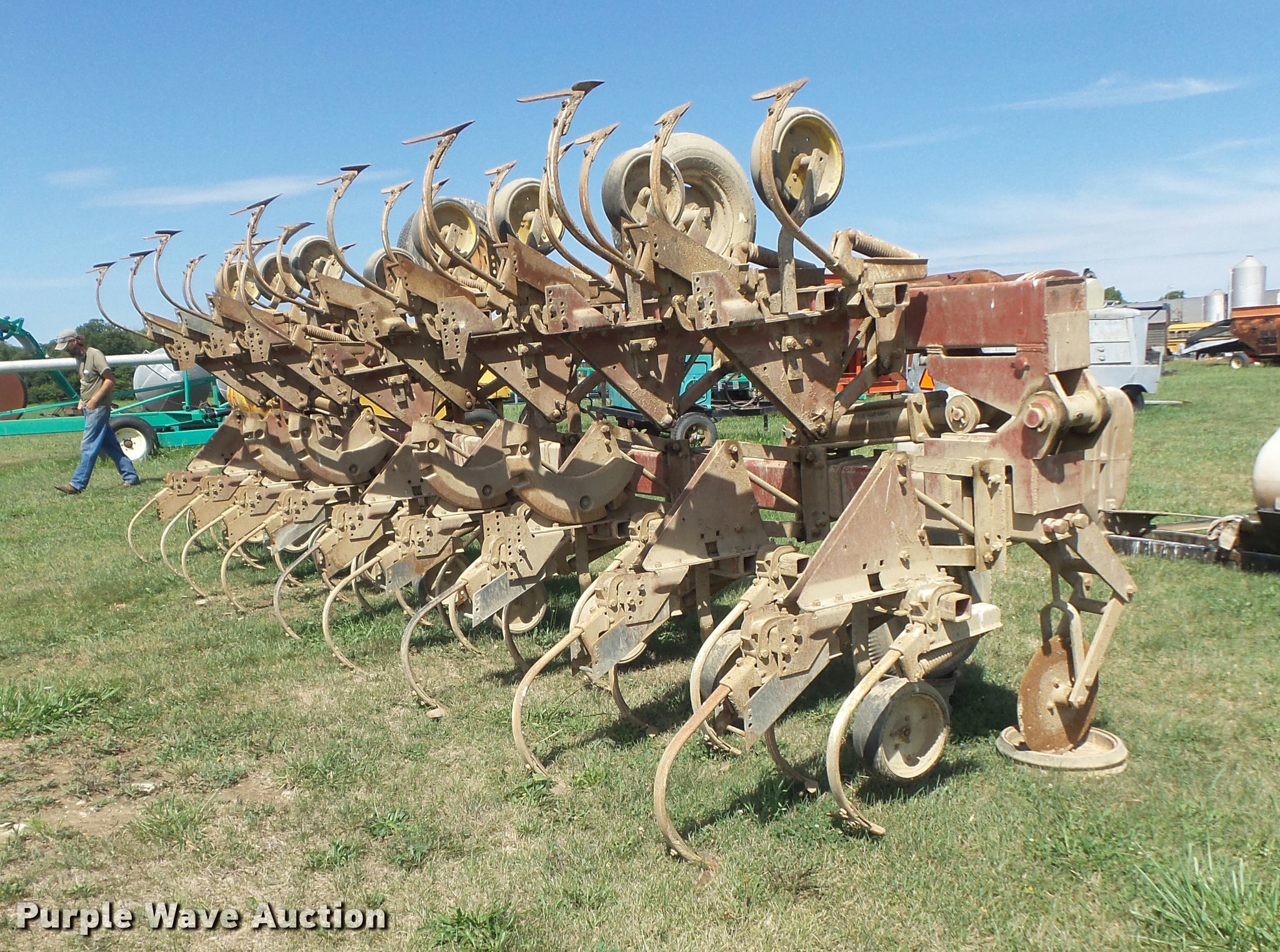 Meteor field cultivator in Carlyle, IL | Item DB6485 sold | Purple Wave