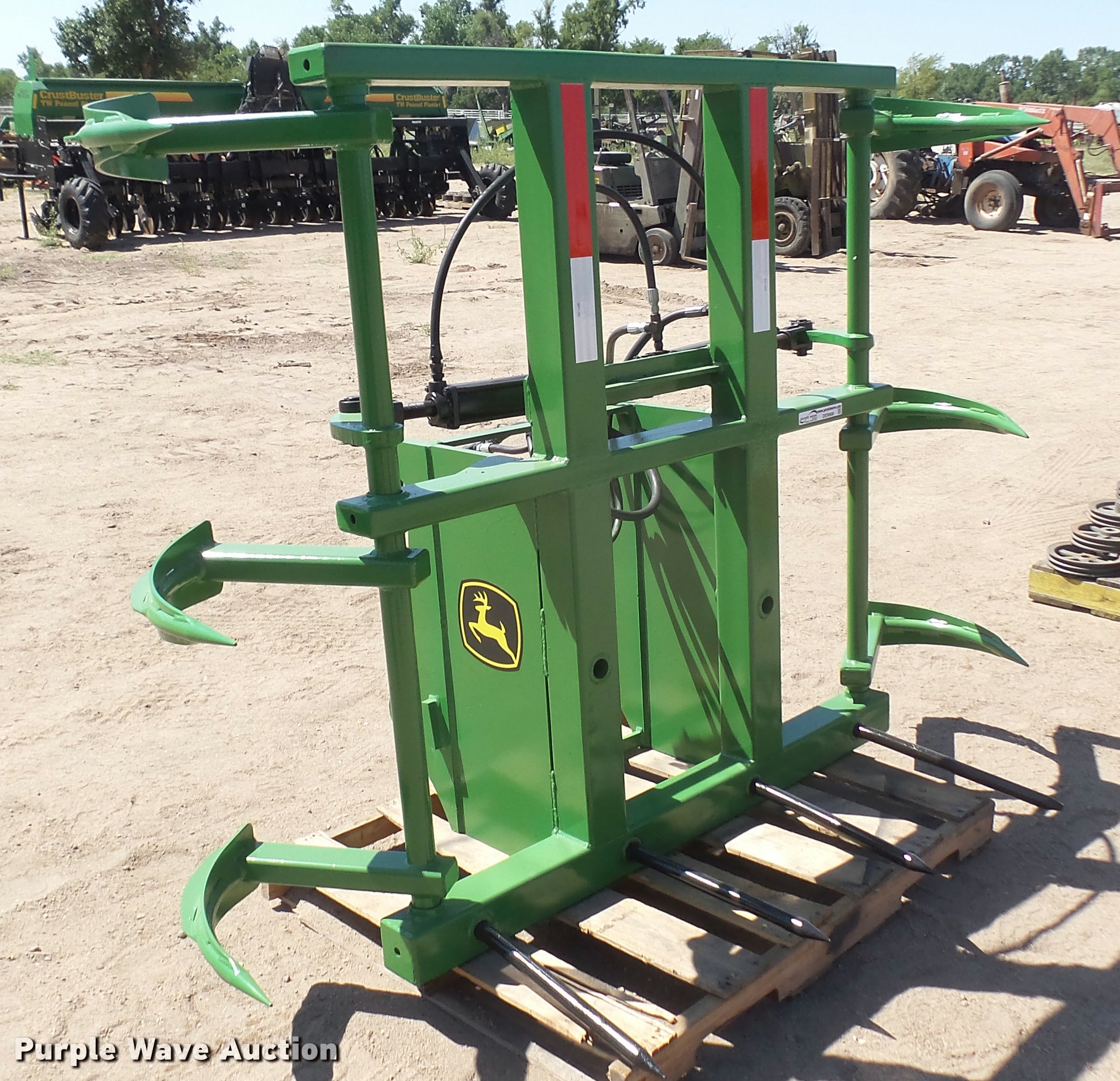 John Deere bale grapple in Kinsley, KS Item DE9668 sold Purple Wave