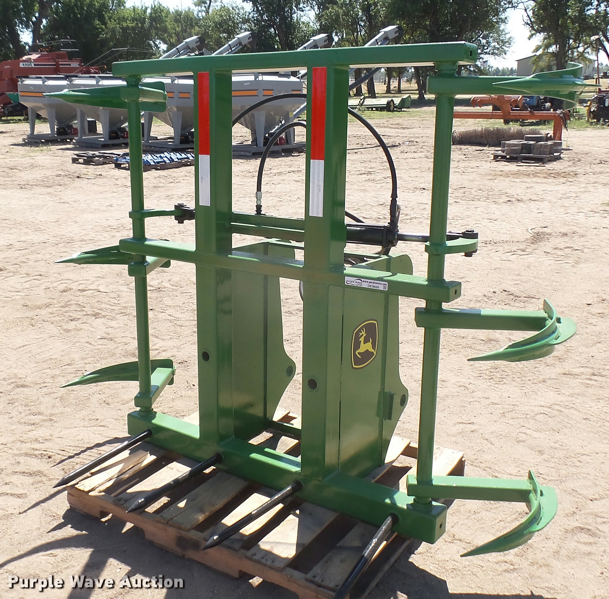 John Deere bale grapple in Kinsley, KS Item DE9668 sold Purple Wave