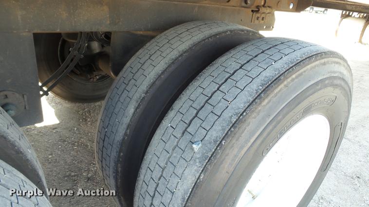 image for item DA1106 2007 Utility 300R refrigerated van trailer