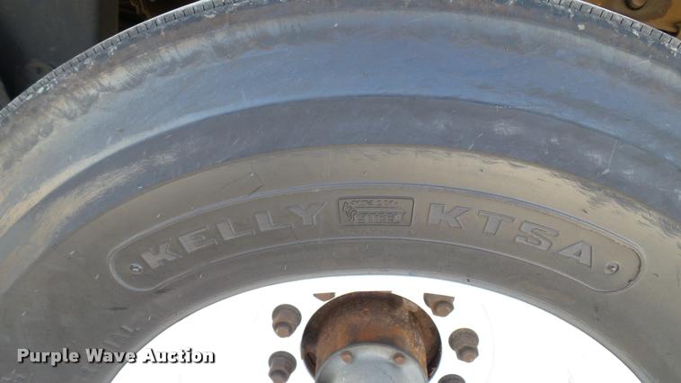 image for item DA1106 2007 Utility 300R refrigerated van trailer