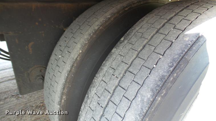 image for item DA1106 2007 Utility 300R refrigerated van trailer