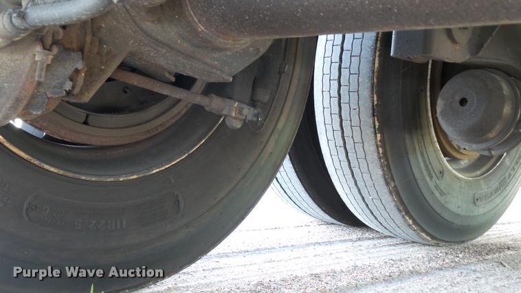 image for item DA1106 2007 Utility 300R refrigerated van trailer