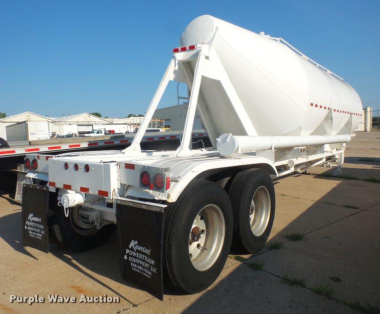 image for item DA1666 1979 Fruehauf HEB-F2-J-985 triple hopper pneumatic dry bulk tank trailer