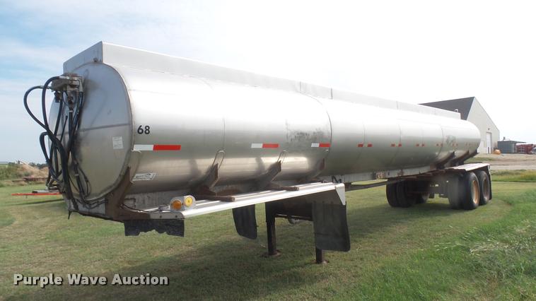 image for item DB3435 1971 Fruehauf TKG-F2-EDT tank trailer