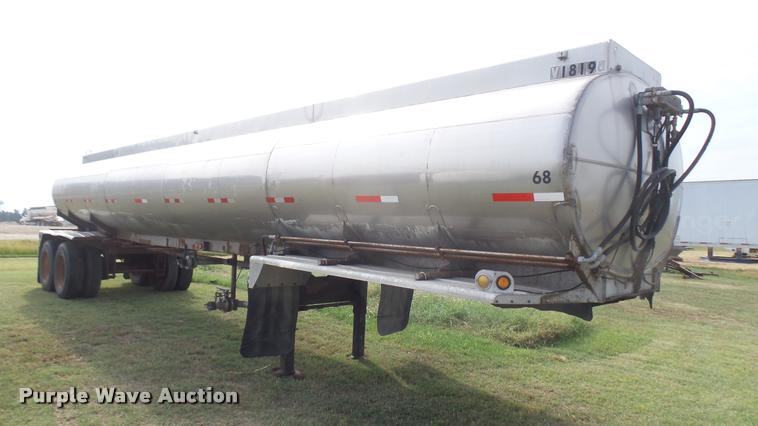 image for item DB3435 1971 Fruehauf TKG-F2-EDT tank trailer