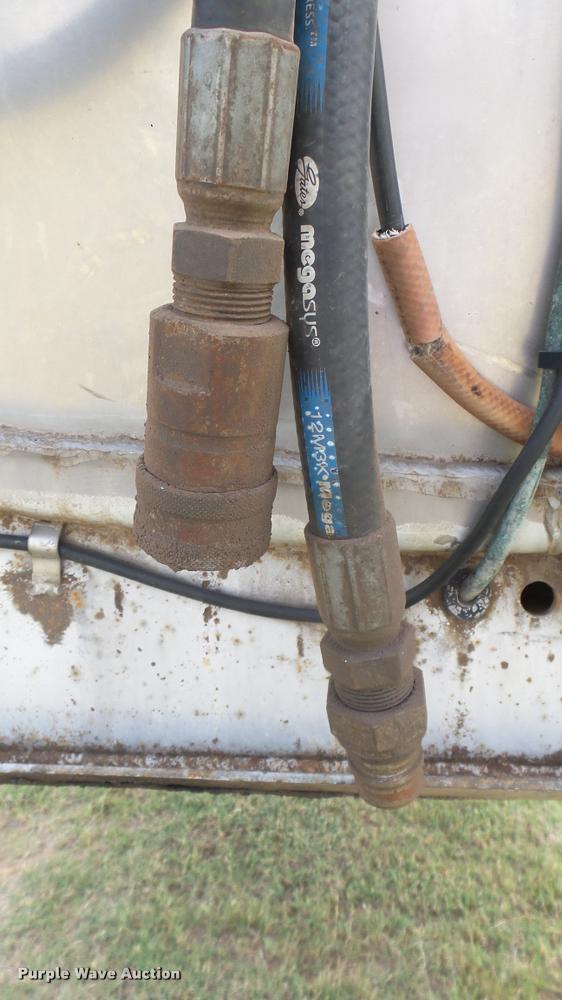 image for item DB3435 1971 Fruehauf TKG-F2-EDT tank trailer