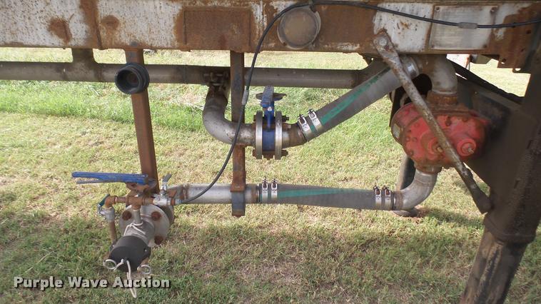 image for item DB3435 1971 Fruehauf TKG-F2-EDT tank trailer