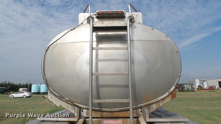 image for item DB3435 1971 Fruehauf TKG-F2-EDT tank trailer