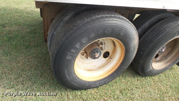 image for item DB3435 1971 Fruehauf TKG-F2-EDT tank trailer