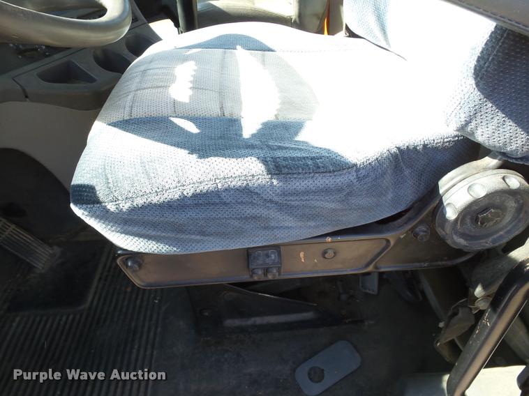 image for item DB4100 2006 Freightliner Columbia semi truck