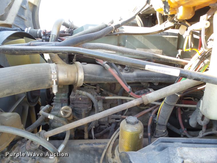 image for item DB4100 2006 Freightliner Columbia semi truck