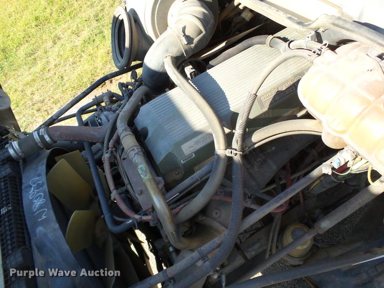 image for item DB4100 2006 Freightliner Columbia semi truck