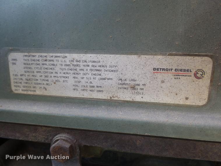 image for item DB4100 2006 Freightliner Columbia semi truck