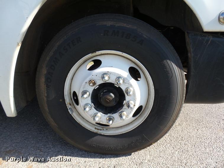 image for item DB4100 2006 Freightliner Columbia semi truck