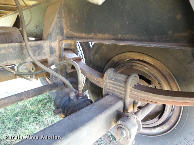 image for item DB4103 1970 Fruehauf FBZ-F2-40 dry van trailer