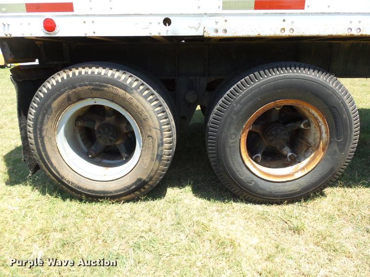 image for item DB4103 1970 Fruehauf FBZ-F2-40 dry van trailer