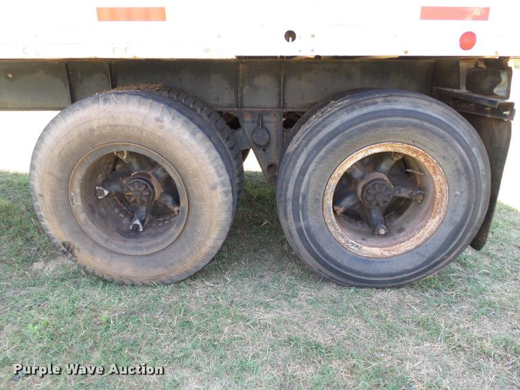 image for item DB4103 1970 Fruehauf FBZ-F2-40 dry van trailer