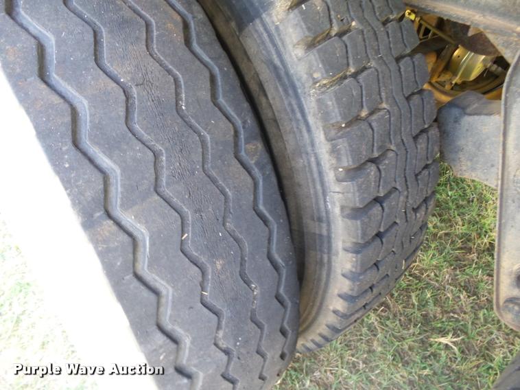 image for item DB4103 1970 Fruehauf FBZ-F2-40 dry van trailer