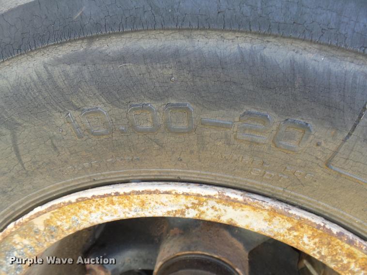 image for item DB4103 1970 Fruehauf FBZ-F2-40 dry van trailer