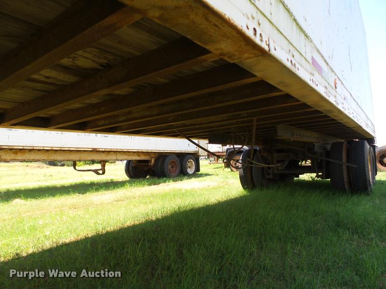 image for item DB4104 1975 Fruehauf FBZ9-F2-40 dry van trailer