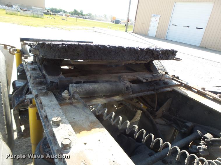 image for item DB5874 1998 International 8200 semi truck