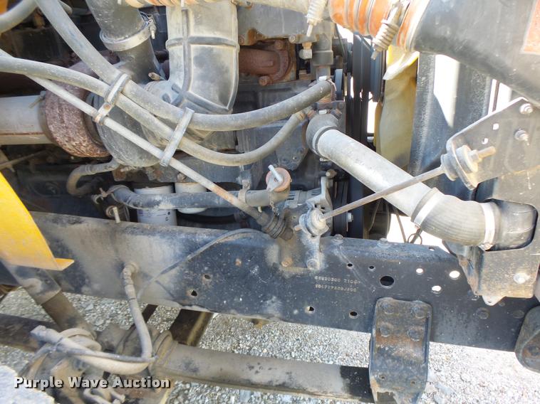 image for item DB5874 1998 International 8200 semi truck