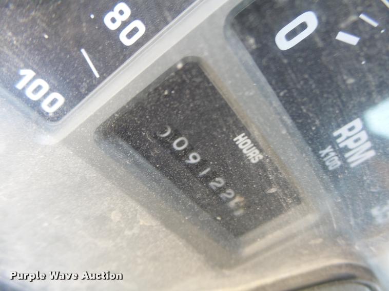 image for item DB5874 1998 International 8200 semi truck