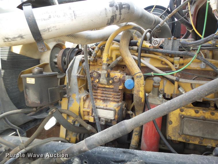 image for item DB5879 1992 Ford L9000 semi truck