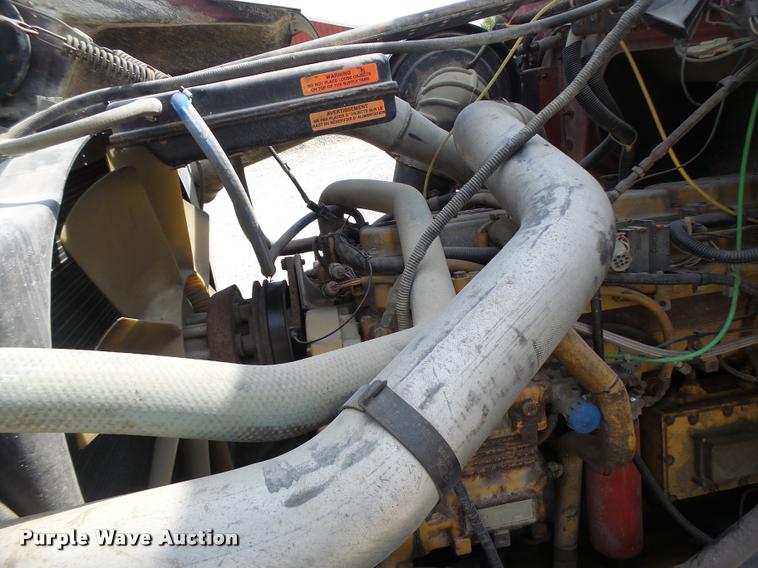 image for item DB5879 1992 Ford L9000 semi truck