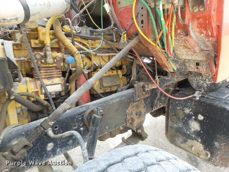 image for item DB5879 1992 Ford L9000 semi truck