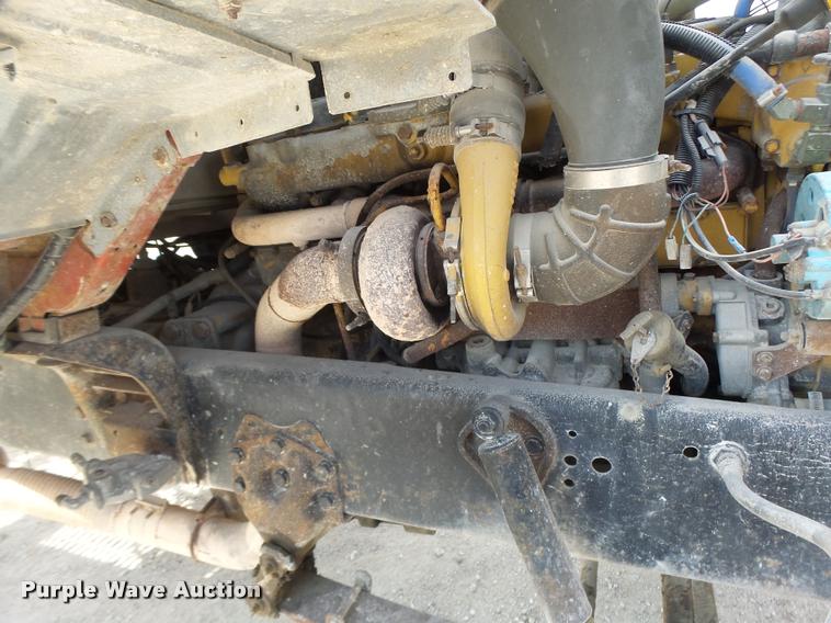 image for item DB5879 1992 Ford L9000 semi truck