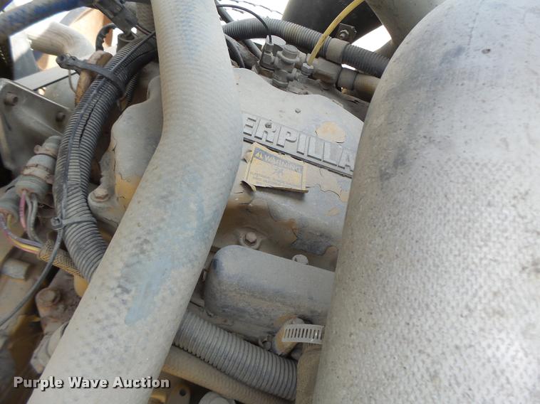 image for item DB5879 1992 Ford L9000 semi truck