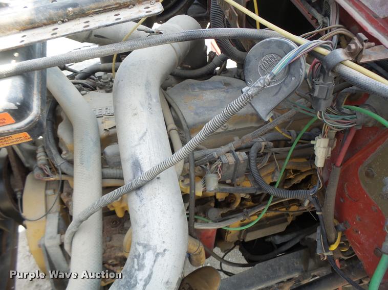 image for item DB5879 1992 Ford L9000 semi truck