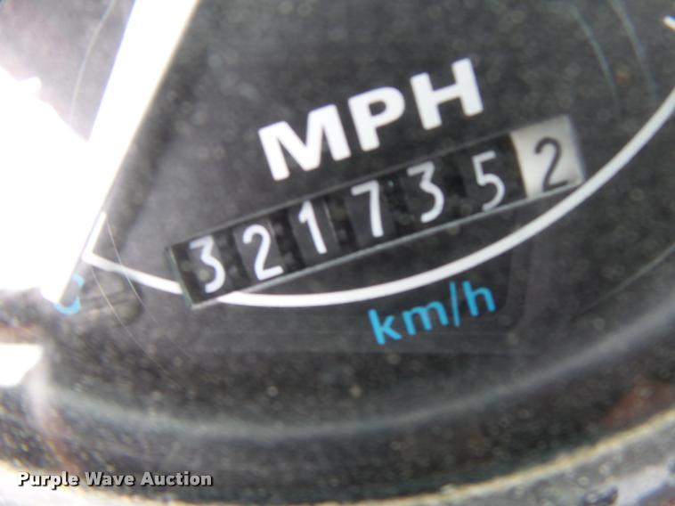 image for item DB5879 1992 Ford L9000 semi truck