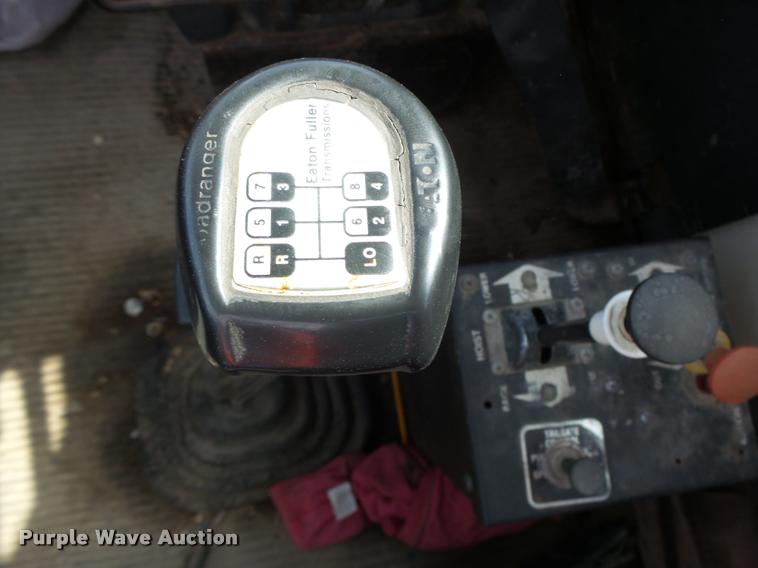 image for item DB5879 1992 Ford L9000 semi truck