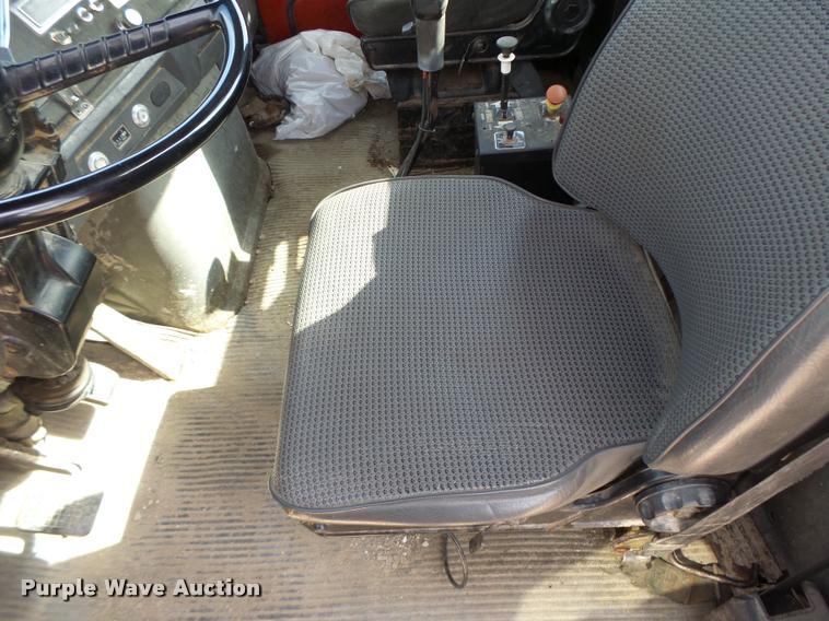 image for item DB5879 1992 Ford L9000 semi truck