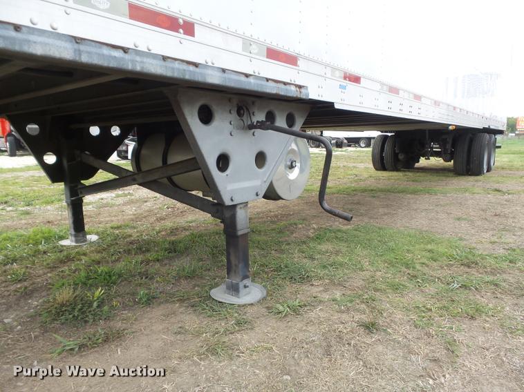 image for item DB6444 2009 Utility 3000R refrigerated van trailer