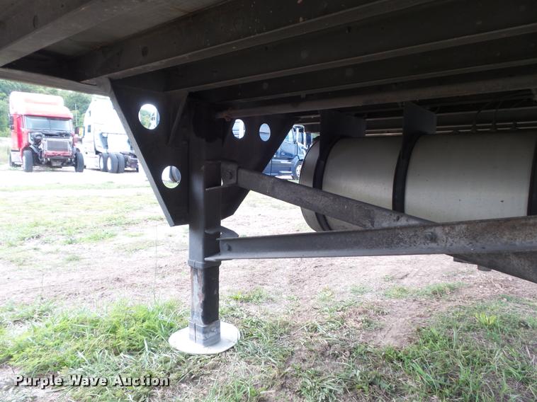 image for item DB6444 2009 Utility 3000R refrigerated van trailer