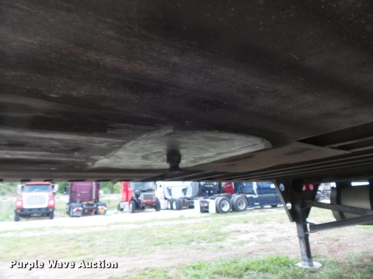 image for item DB6444 2009 Utility 3000R refrigerated van trailer