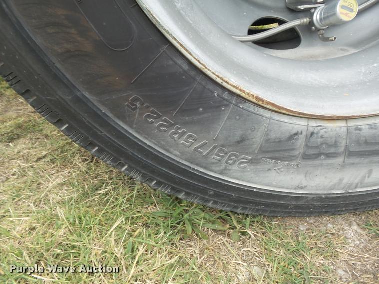 image for item DB6444 2009 Utility 3000R refrigerated van trailer