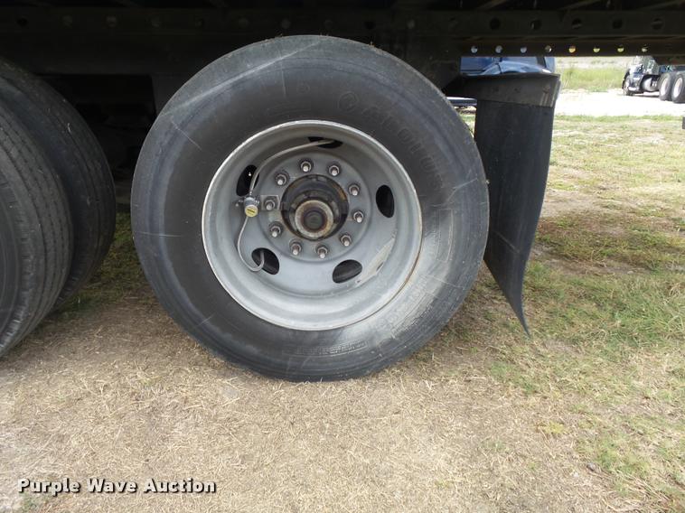 image for item DB6444 2009 Utility 3000R refrigerated van trailer