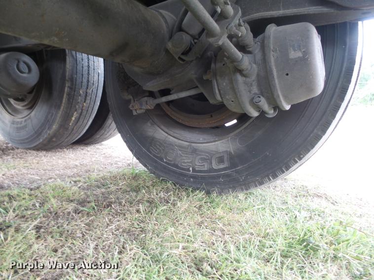 image for item DB6444 2009 Utility 3000R refrigerated van trailer