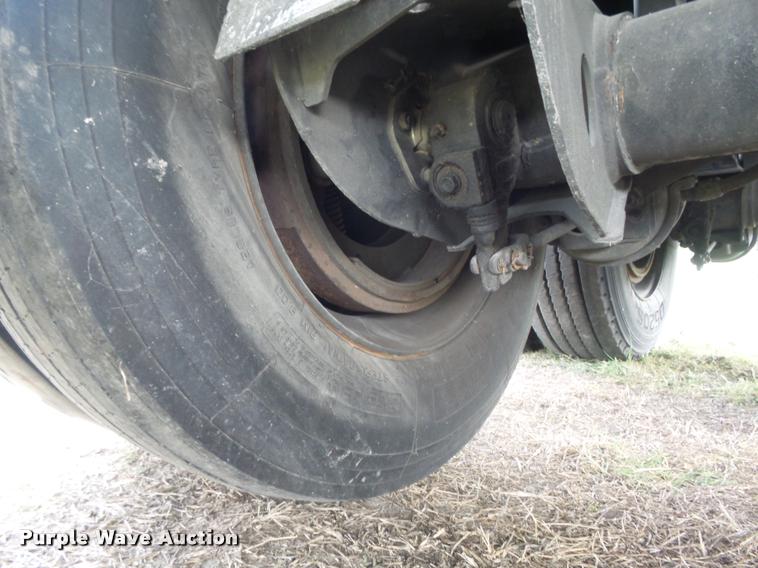 image for item DB6444 2009 Utility 3000R refrigerated van trailer