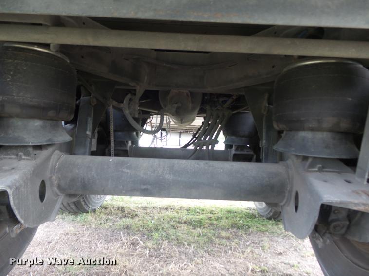 image for item DB6444 2009 Utility 3000R refrigerated van trailer