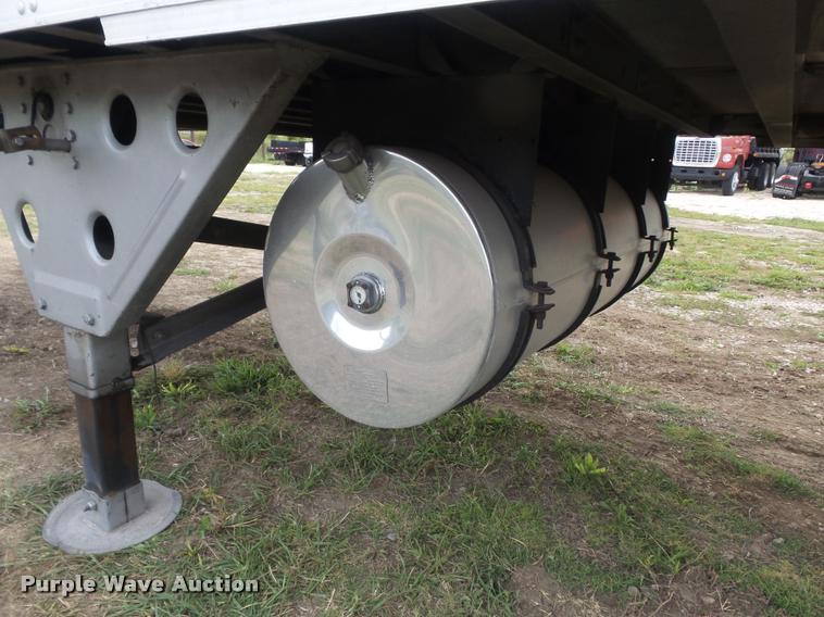 image for item DB6444 2009 Utility 3000R refrigerated van trailer