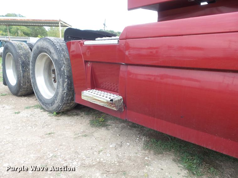 image for item DB6445 2009 Volvo VNL semi truck