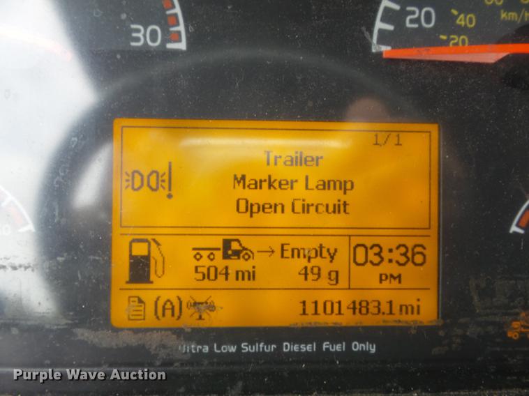 image for item DB6445 2009 Volvo VNL semi truck