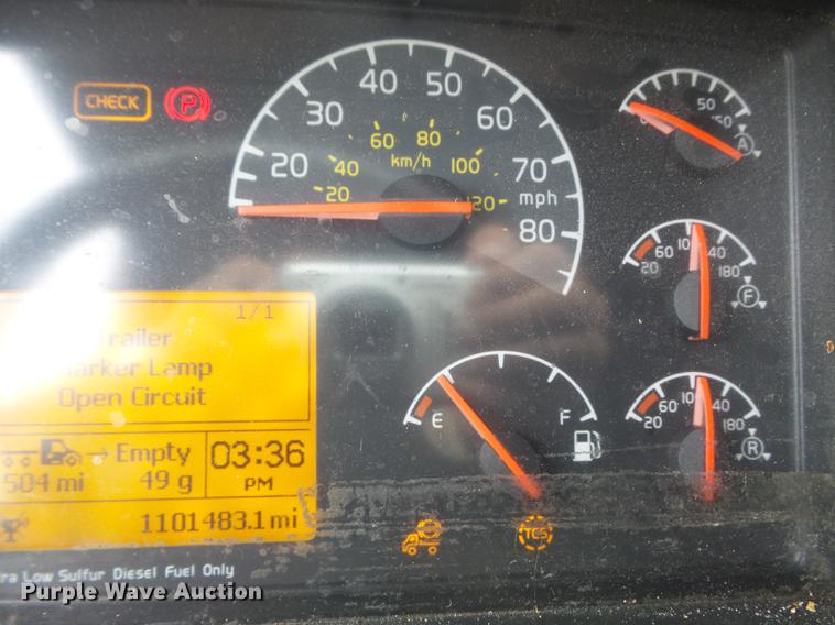 image for item DB6445 2009 Volvo VNL semi truck