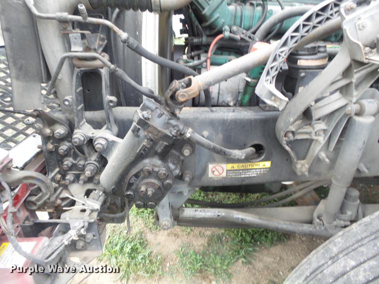 image for item DB6445 2009 Volvo VNL semi truck